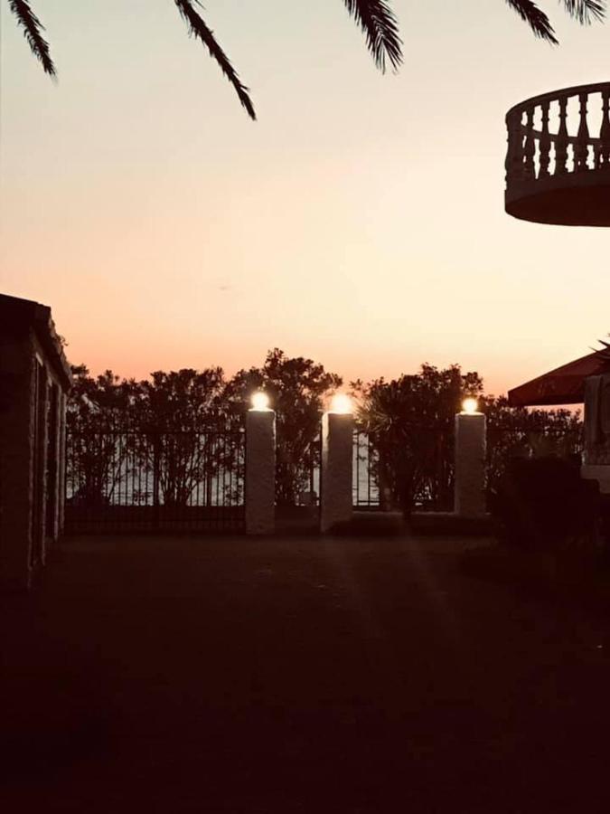 Hotel Premium 乌雷基 外观 照片